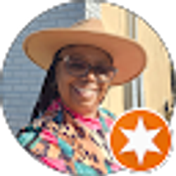 Profile photo of Carolyn Craig