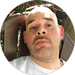 Profile photo of Alex Velez