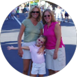 Profile photo of Hannah Dewey