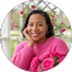 Profile photo of Valerie Ashmore