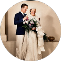 Profile photo of Carolyn Bradt