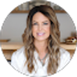 Profile photo of Ashley Griffin