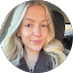 Profile photo of Julianne Benson