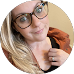 Profile photo of Kelsey Metzmeier