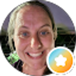 Profile photo of Laura Leggott