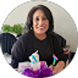 Profile photo of Dee Ruiz