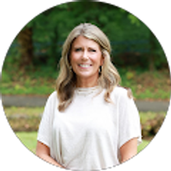 Profile photo of Angela Llewellyn