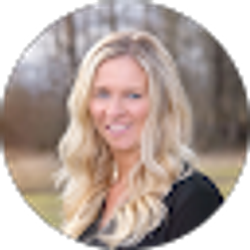 Profile photo of Holly Peterson Kjeldsen