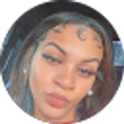 Profile photo of Alexis Pearce