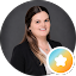 Profile photo of Colleen Helton