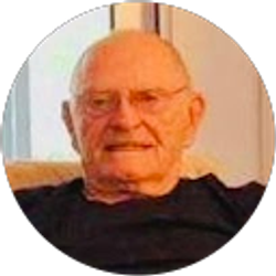 Profile photo of Thomas