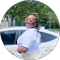 Profile photo of Evelyn Jones
