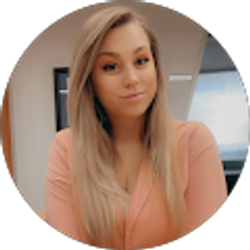 Profile photo of Leslie Schoellmann