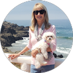 Profile photo of Jenny Santana