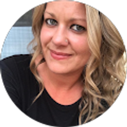 Profile photo of Laura Knapp