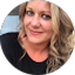 Profile photo of Laura Knapp