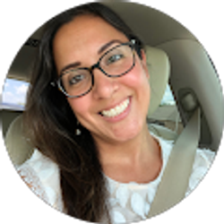 Profile photo of Adriana Lando