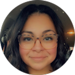 Profile photo of Adriana Flores