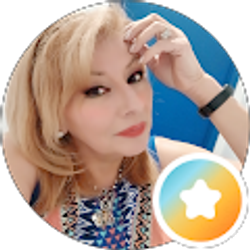 Profile photo of Elena De Leon