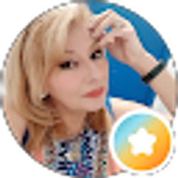 Profile photo of Elena De Leon