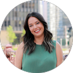 Profile photo of Hannah Lowe