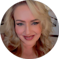 Profile photo of Jacklyn Kwon