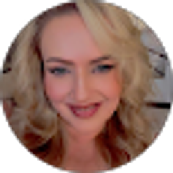 Profile photo of Jacklyn Kwon
