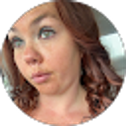 Profile photo of Alanna Thomson