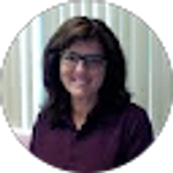 Profile photo of Shelly Simon