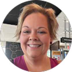 Profile photo of Erin Dixon