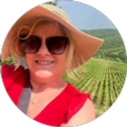 Profile photo of Mary Howicz