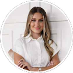 Profile photo of Lauren Steele