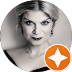 Profile photo of Jacqueline Ballarin