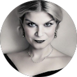 Profile photo of Jacqueline Ballarin