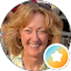 Profile photo of Suzanne Hunt
