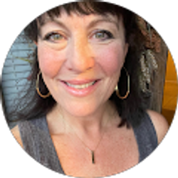 Profile photo of Amy Jayhawk