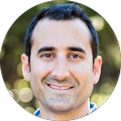 Profile photo of Robbie Thomae