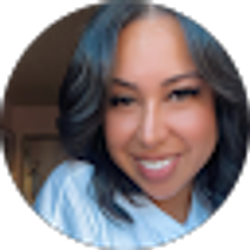 Profile photo of Lessly De Paz