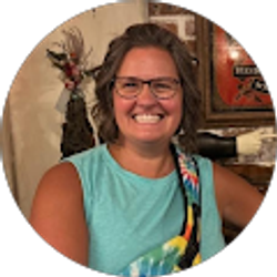 Profile photo of Amanda Jones