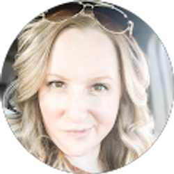 Profile photo of Jenny Minchey