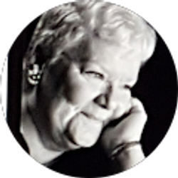 Profile photo of Dari Carnes