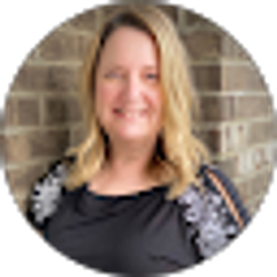 Profile photo of Lisa Tadej