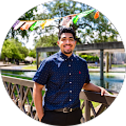 Profile photo of Ray Gomez