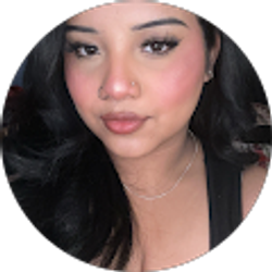 Profile photo of Alexandra Reyes