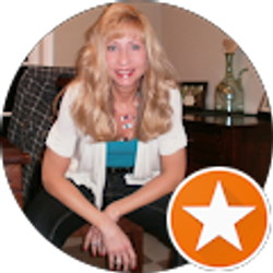 Profile photo of Lynne Alba