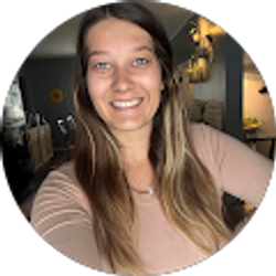 Profile photo of Julie Markowski