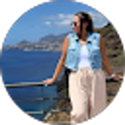 Profile photo of Larissa Amaral