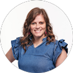 Profile photo of Lindsie Winkler