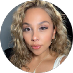 Profile photo of Laura Gomez