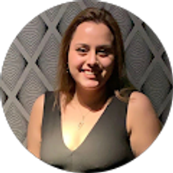 Profile photo of Jennifer Flores